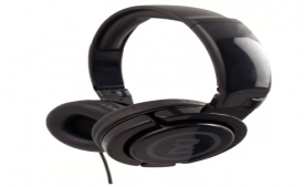 Buy Skullcandy X6FTFZ-820 Wired Headphones from Flipkart at Rs 1,179 Only