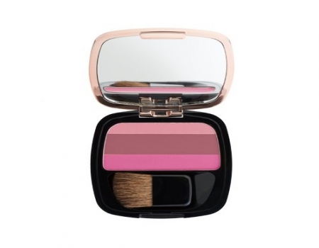 Buy LOreal Paris Lucent Magique Blush, Blushing Kiss 03, 4.5g at Rs 601 from Amazon