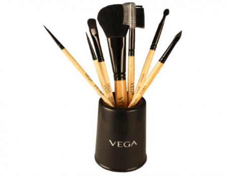 Buy Vega Set of 7 Brush At Rs 545 Only from Amazon
