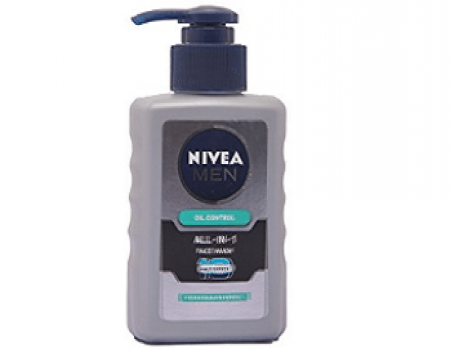 Buy NIVEA MEN Face Wash, All-in-One Charcoal Facewash, 100ml at Rs 128 from Amazon